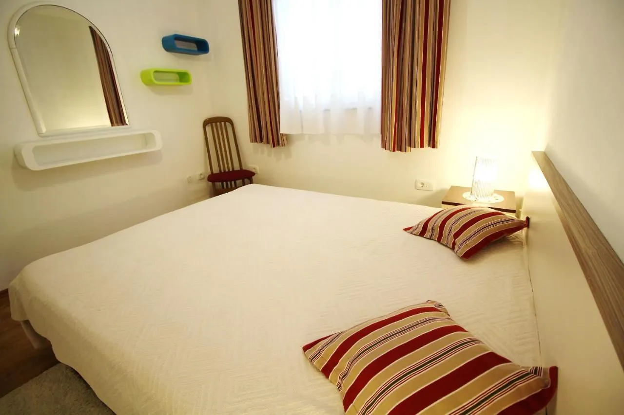 Apartment Duda Petrcane Kroatië